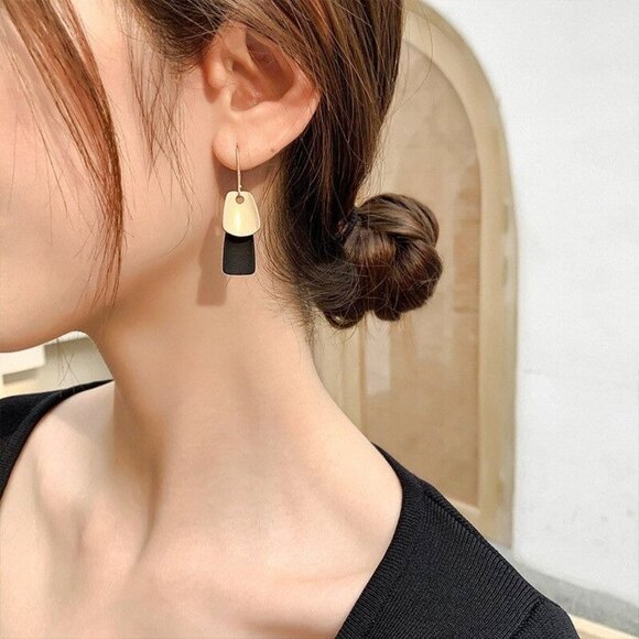 Emmie Jaise Double Layer Petal Dangle Hook Earrings Red Gold Gift Packaged - Picture 4 of 9